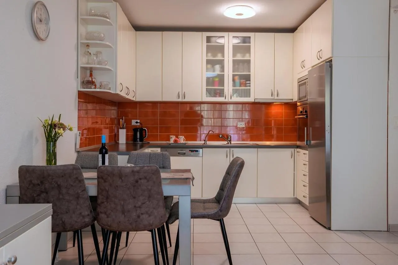 Seaview Znjan Apartment Split 0*,  Croatia